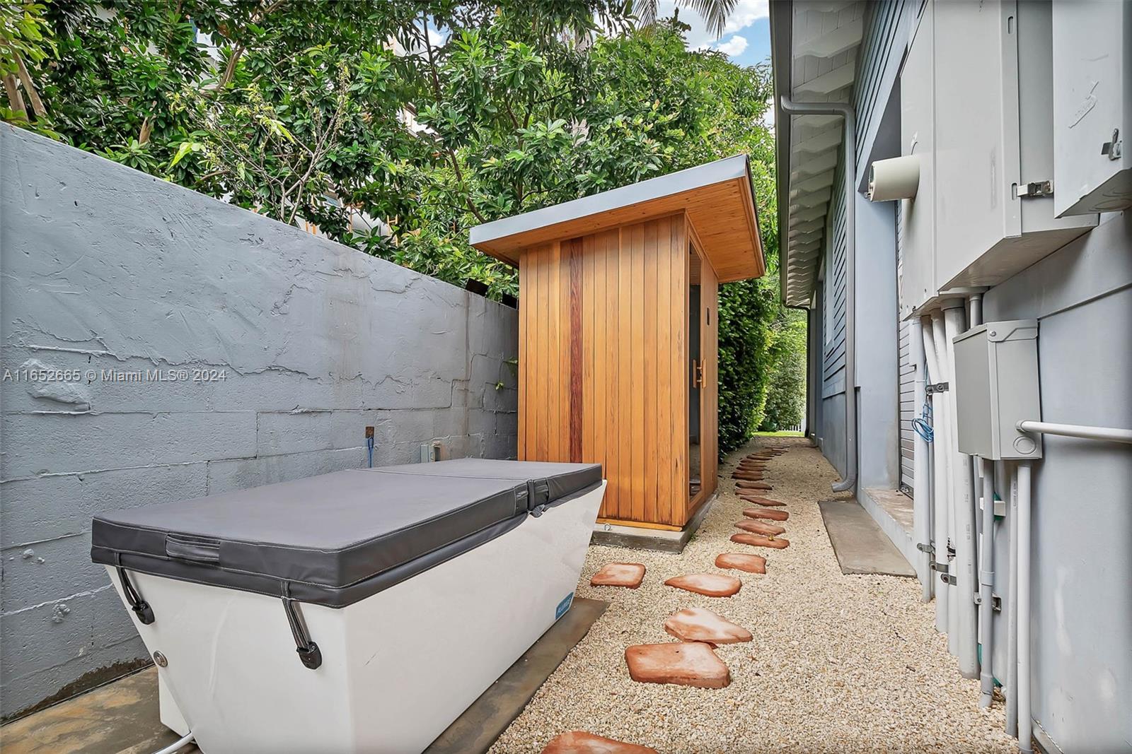 KLOEBER BAY FRONTS SEC 2 - Residential
