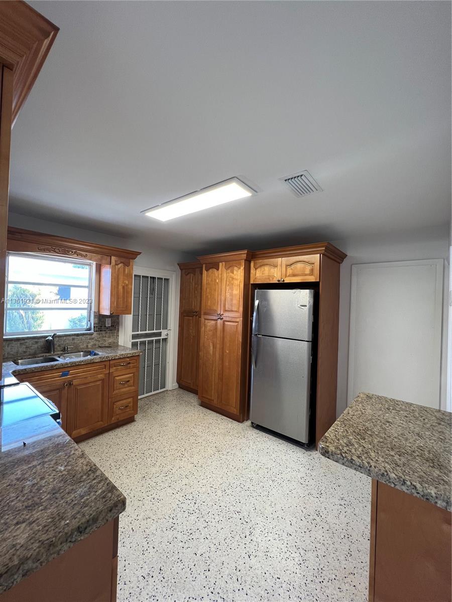 COMFORT GARDENS 1ST ADDN - Residential Lease