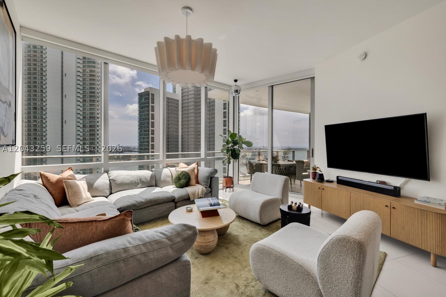 PARAMOUNT MIAMI WORLDCENT - Residential