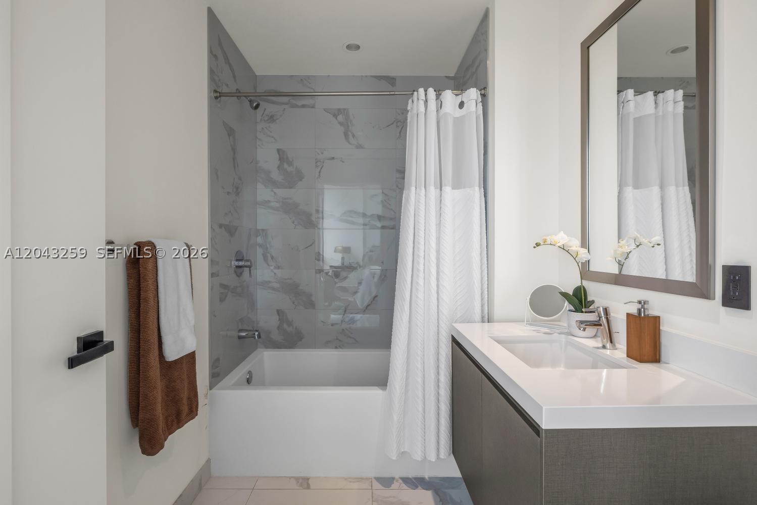 PARAMOUNT MIAMI WORLDCENT - Residential