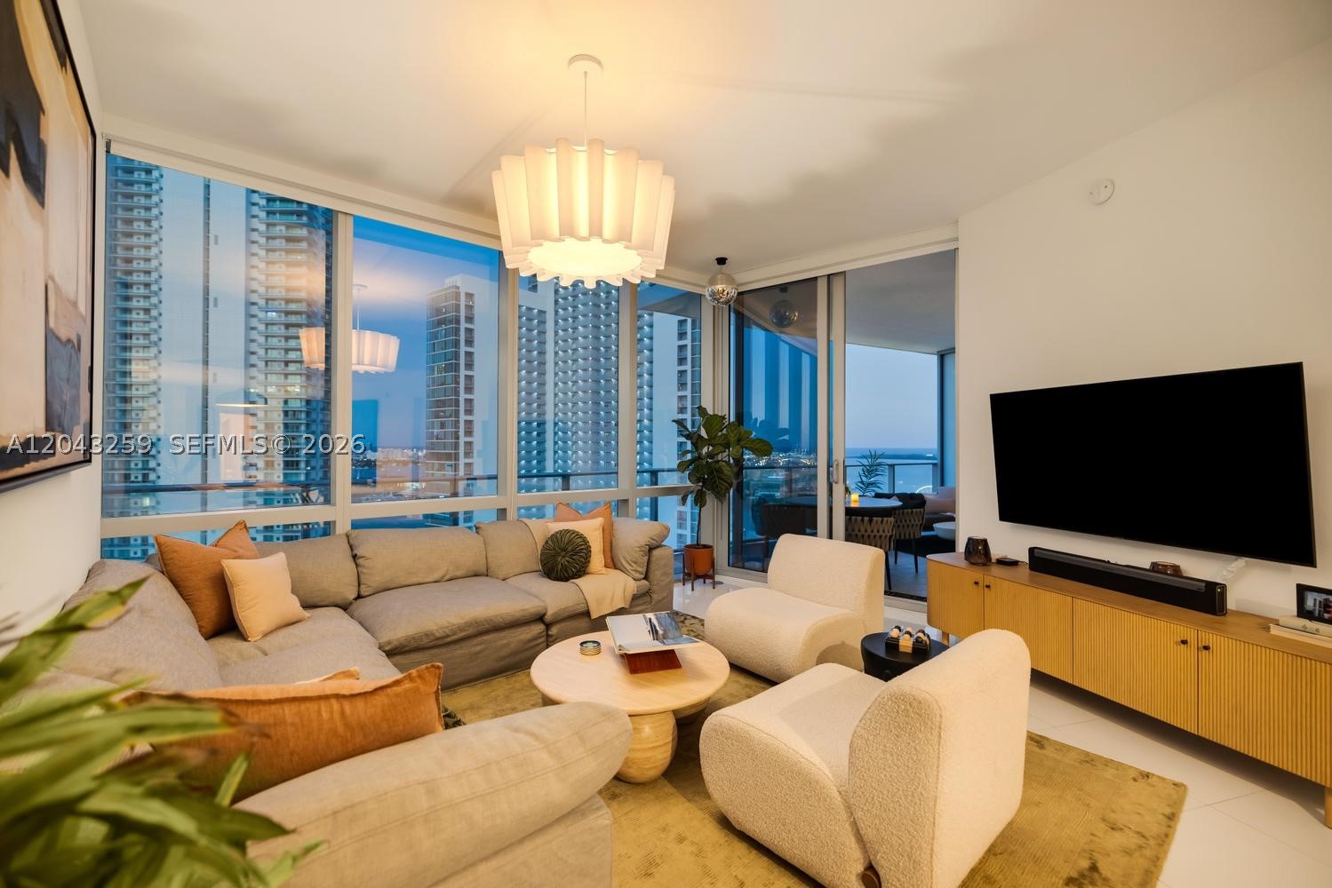 PARAMOUNT MIAMI WORLDCENT - Residential