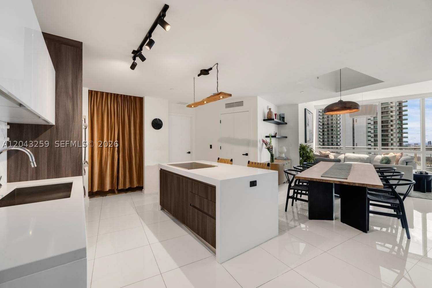 PARAMOUNT MIAMI WORLDCENT - Residential