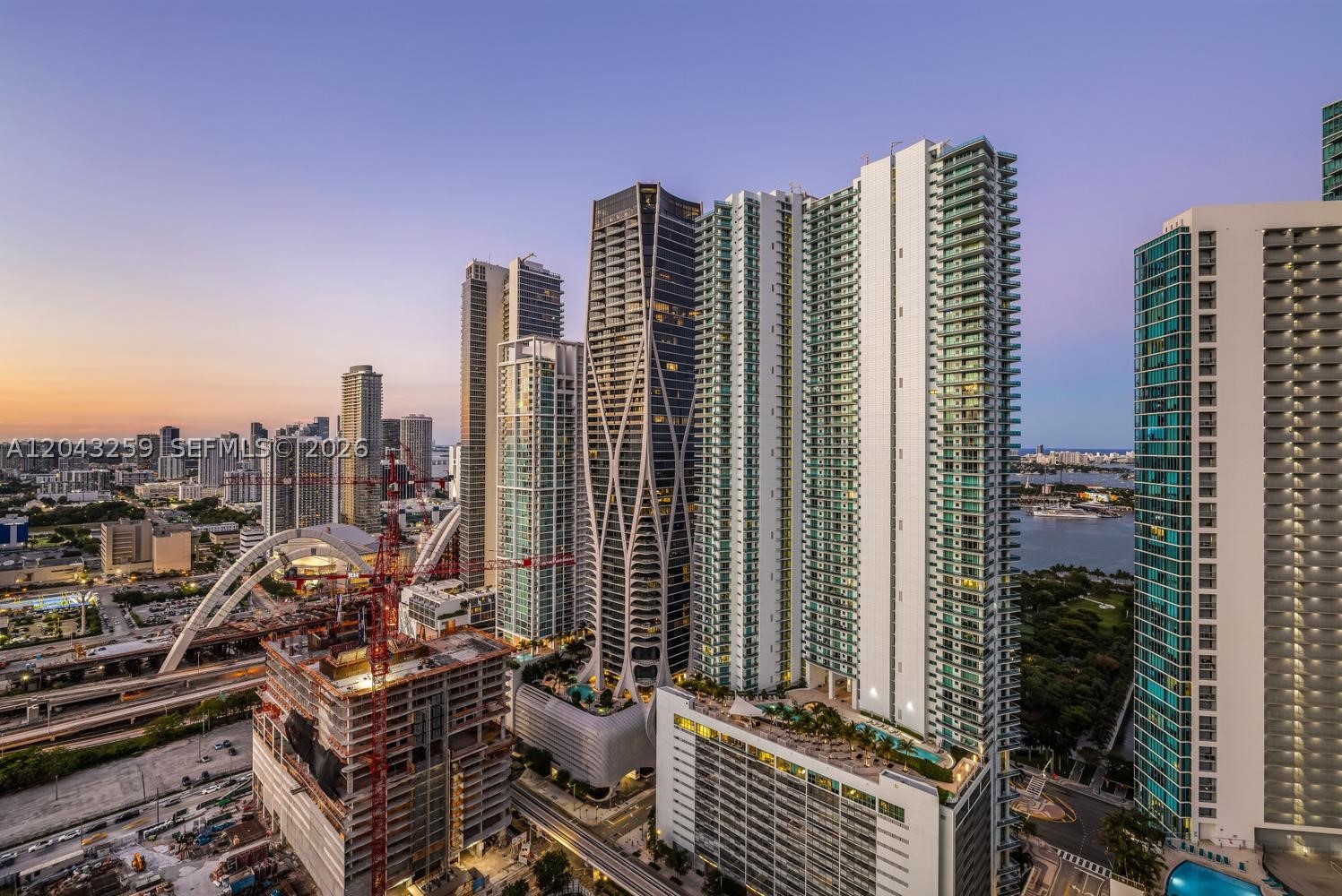 PARAMOUNT MIAMI WORLDCENT - Residential