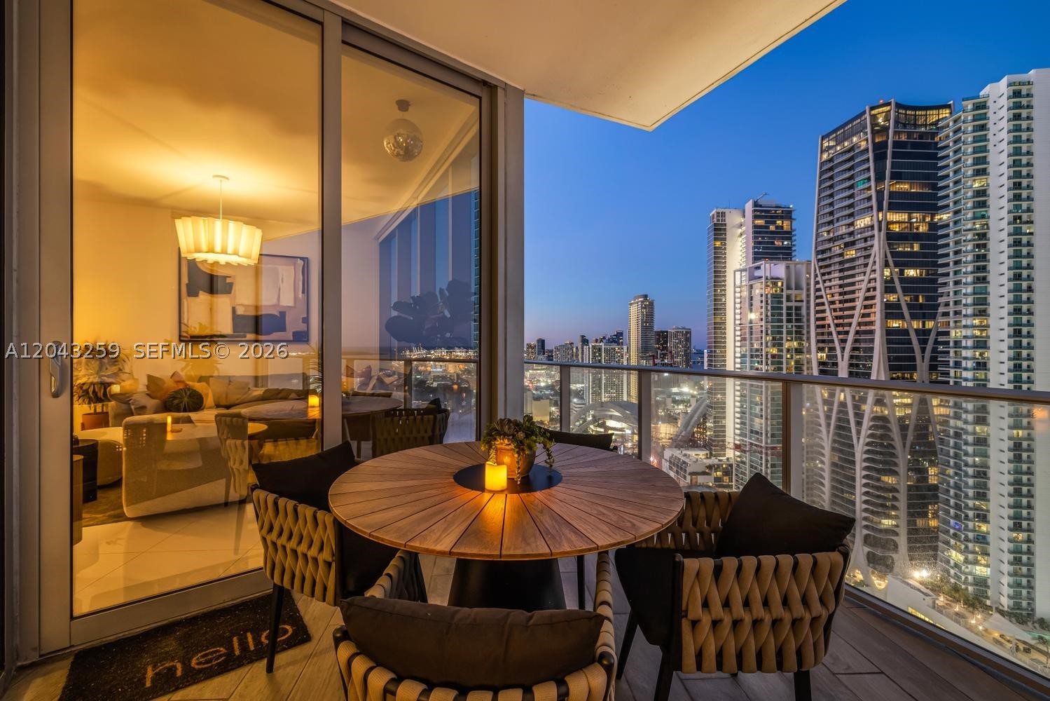 PARAMOUNT MIAMI WORLDCENT - Residential