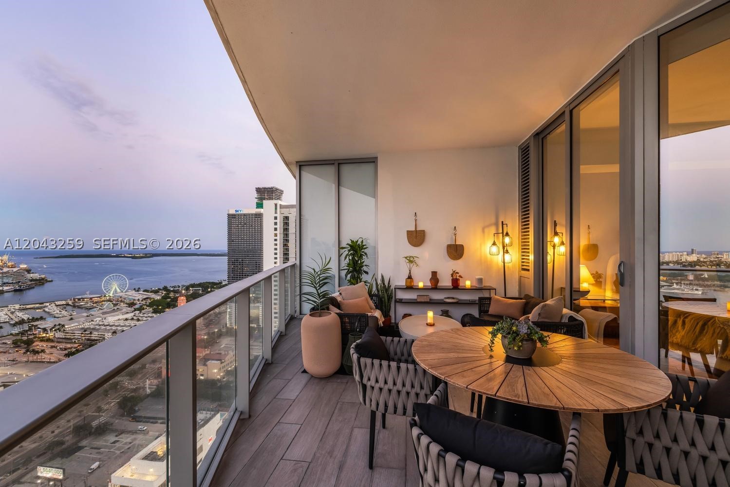 PARAMOUNT MIAMI WORLDCENT - Residential