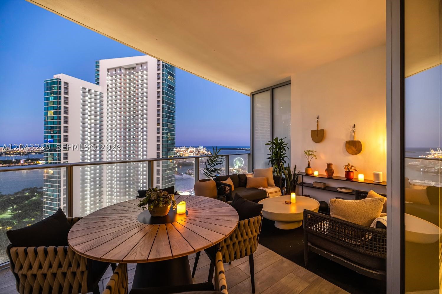 PARAMOUNT MIAMI WORLDCENT - Residential