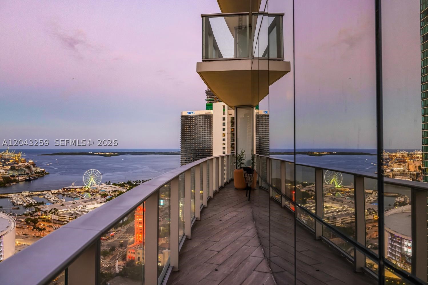 PARAMOUNT MIAMI WORLDCENT - Residential