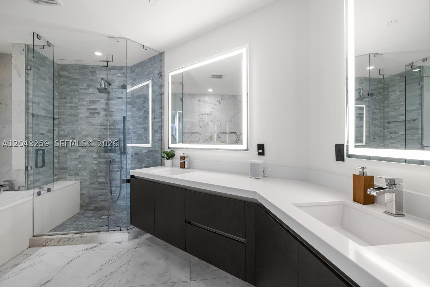 PARAMOUNT MIAMI WORLDCENT - Residential