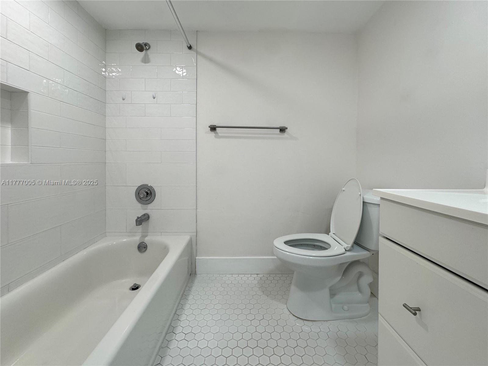 HEATHER WALK CONDO - Residential Lease