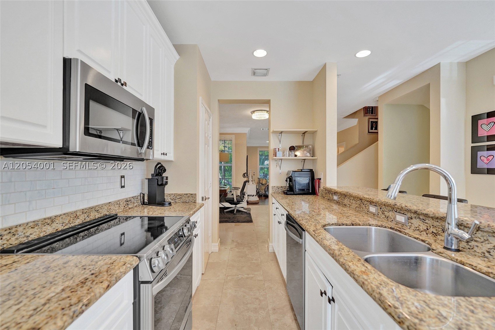 HIGHLAND ESTATES - Residential