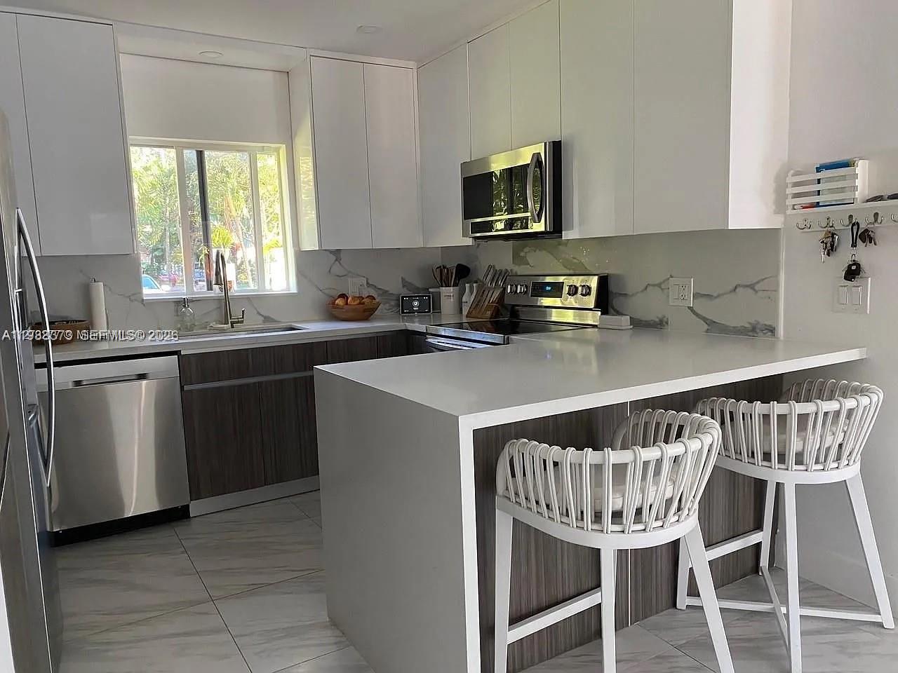 SHERWOOD FOREST - Residential Lease