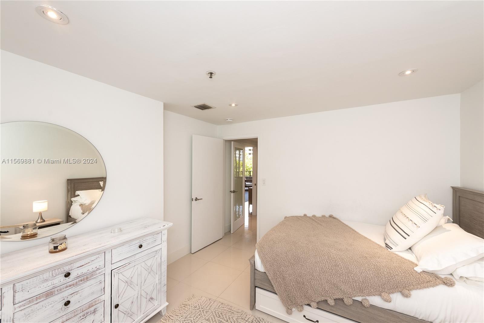 KEY COLONY NO 2 CONDO - Residential Lease