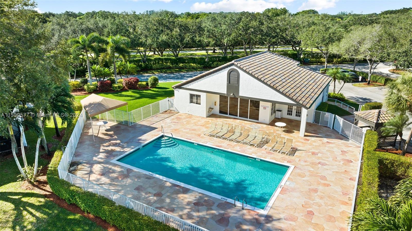 CARRIAGE HOMES AT TERRAMA - Residential
