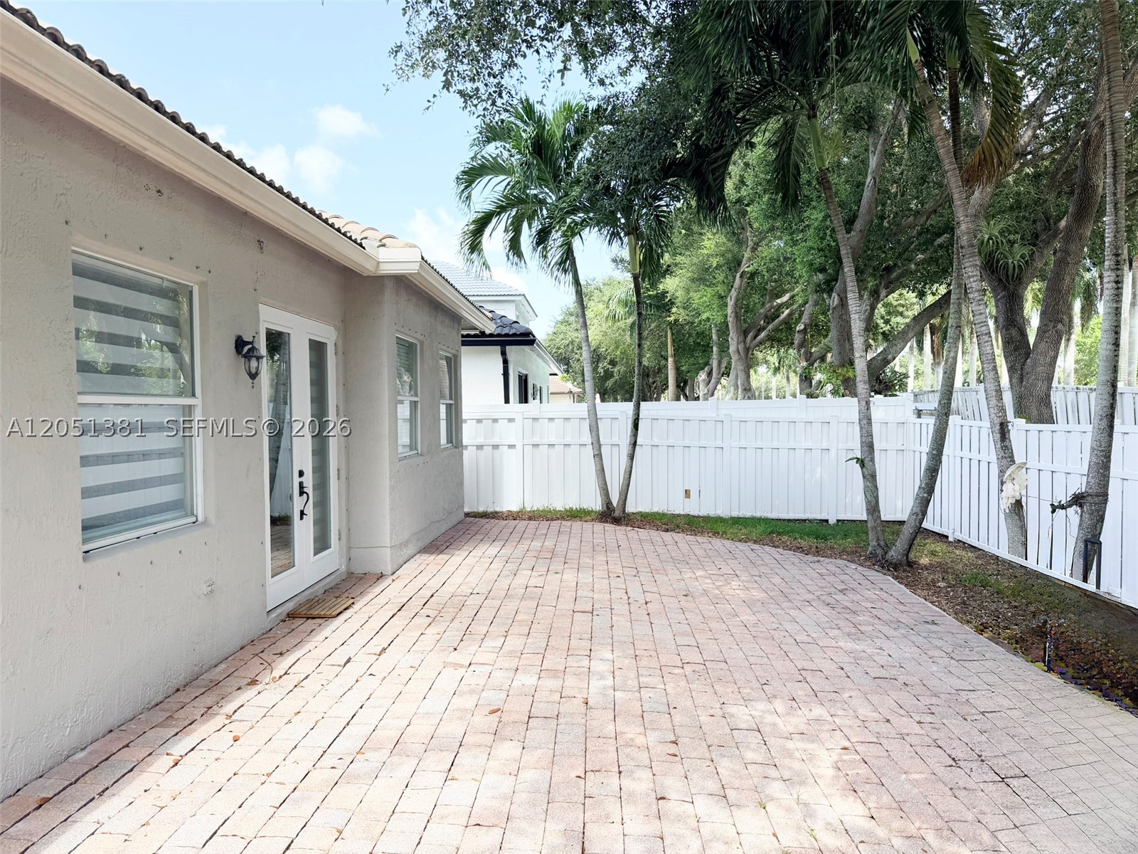 POD 10 AT MONARCH LAKES - Residential