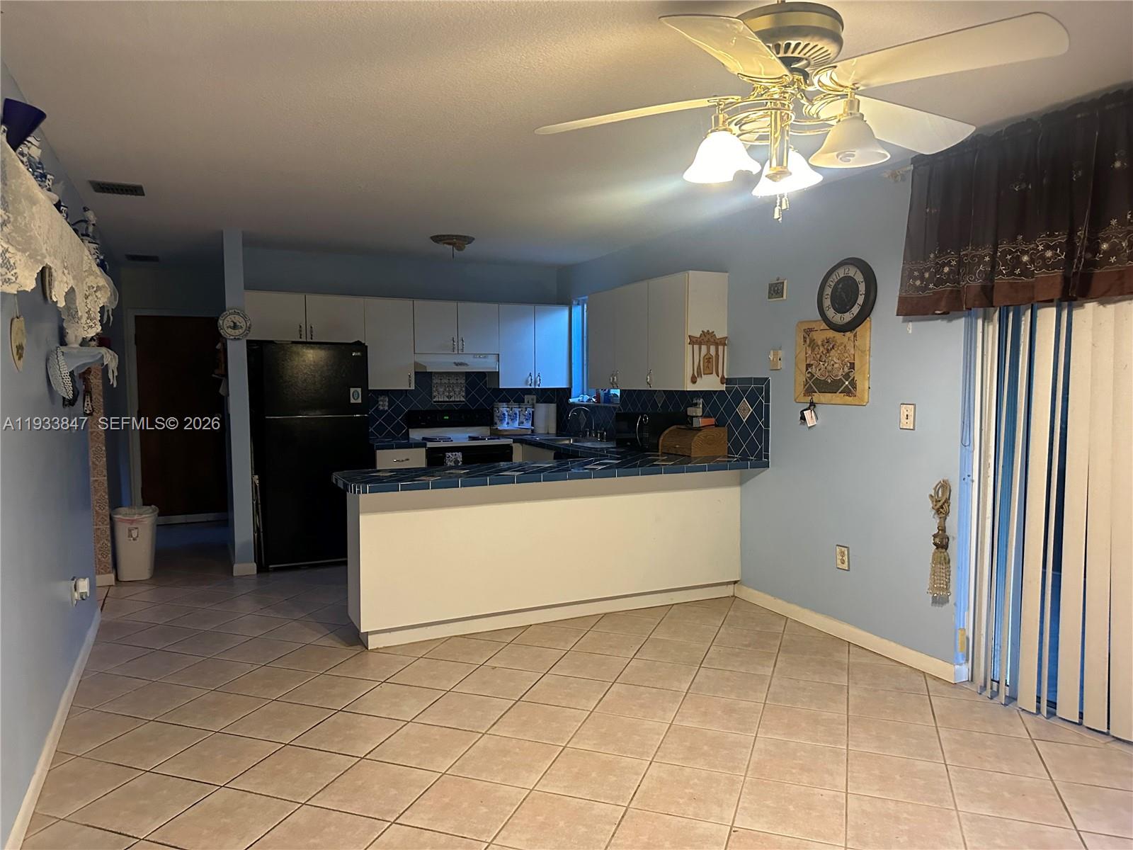 PARADISE PINES 1ST ADDN - Residential