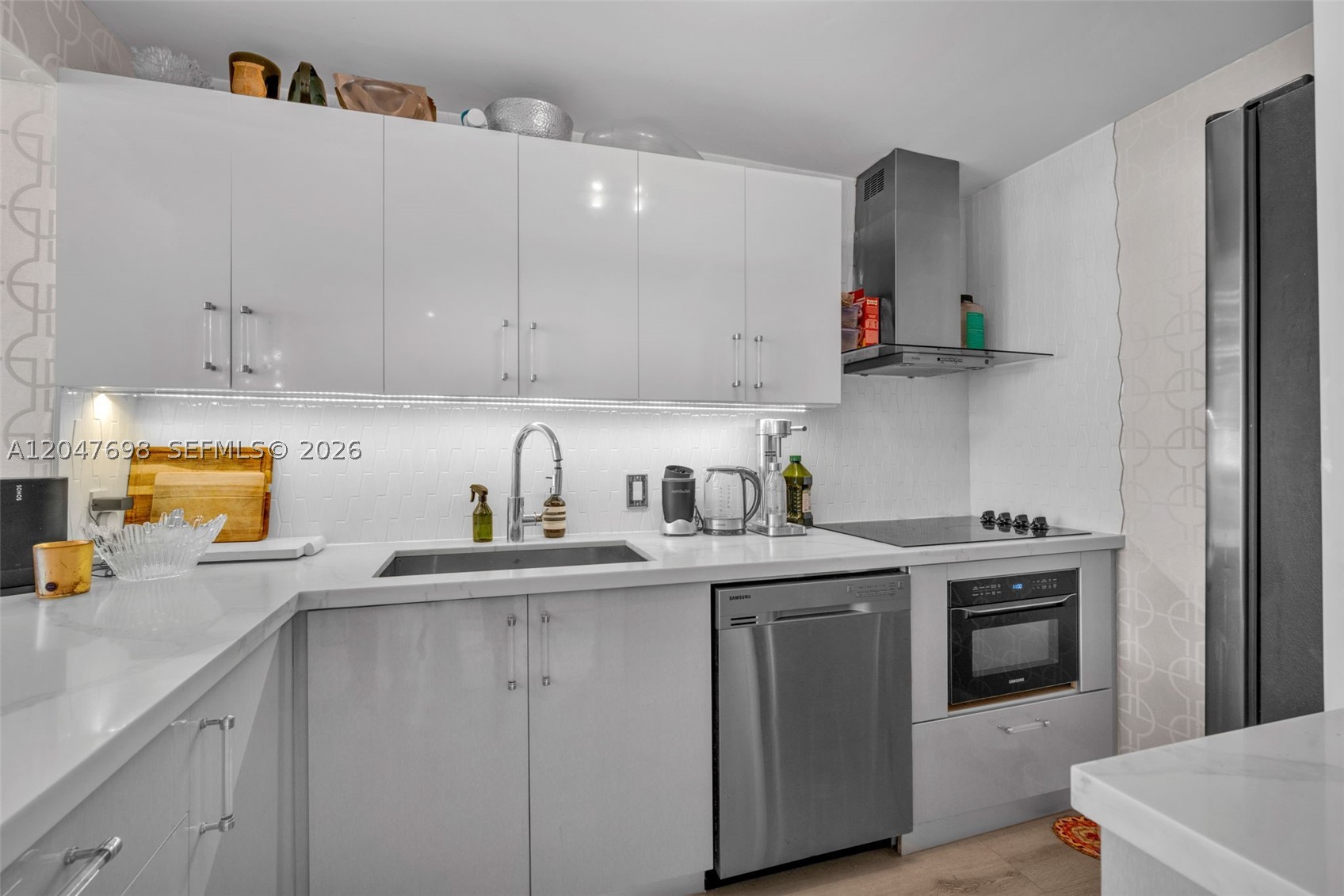 BAYVIEW TERR CONDO - Residential Lease