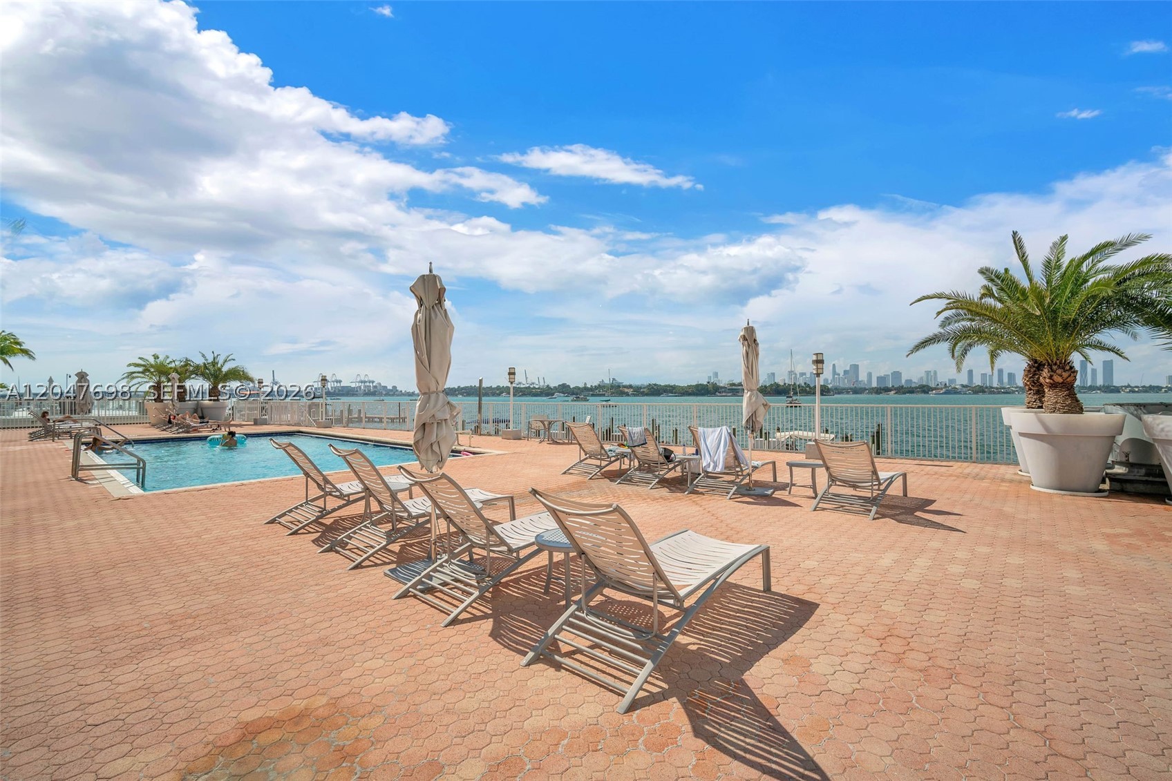 BAYVIEW TERR CONDO - Residential Lease