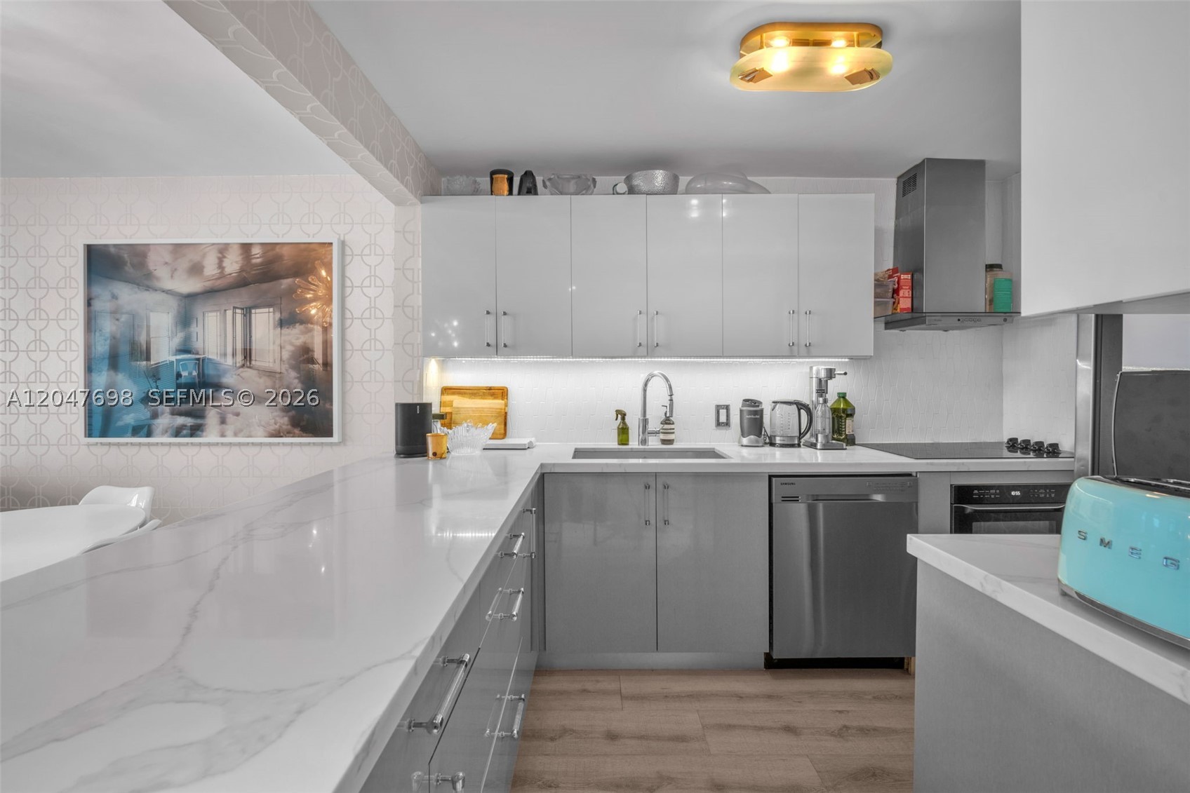 BAYVIEW TERR CONDO - Residential Lease