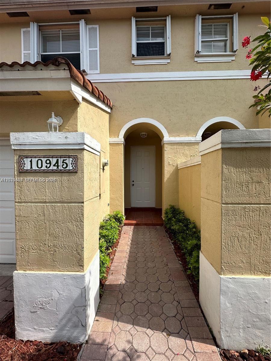 LOCATION, LOCATION, LOCATION! BEAUTIFUL 2 BEDROOM / 2.5 BATH TOWNHOME LOCATED IN THE QUIET, GATED COMMUNITY OF EAGLE COVE IN DORAL. THIS SPACIOUS TWO-STORY TOWNHOME FEATURES TWO ENSUITE BEDROOMS, 2.5 BATHS, A 1-CAR GARAGE, AND OVERSIZED WALK-IN CLOSETS. THE PRIMARY SUITE OFFERS ADDITIONAL STORAGE, WHILE BOTH BEDROOMS PROVIDE GENEROUS CLOSET SPACE.
ENJOY NEWER APPLIANCES, CERAMIC TILE FLOORING ON THE MAIN LEVEL, WOOD FLOORING UPSTAIRS, ACCORDION SHUTTERS THROUGHOUT, A FULL-SIZE WASHER & DRYER, AND A PRIVATE FENCED PATIO PERFECT FOR RELAXING OR ENTERTAINING. COMMUNITY AMENITIES INCLUDE A SPARKLING POOL.
IDEALLY LOCATED WITH CONVENIENT ACCESS JUST MINUTES FROM THE FLORIDA TURNPIKE, SR-826, SR-836, DOWNTOWN DORAL, DOLPHIN MALL, MIAMI INTERNATIONAL AIRPORT, SHOPPING, DINING, BANKS, AND TOP-RATED "A" SCHOOLS. A TRUE GEM IN THE HEART OF DORAL!