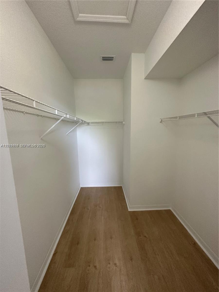 HAWKSNEST 1ST ADDN - Residential Lease