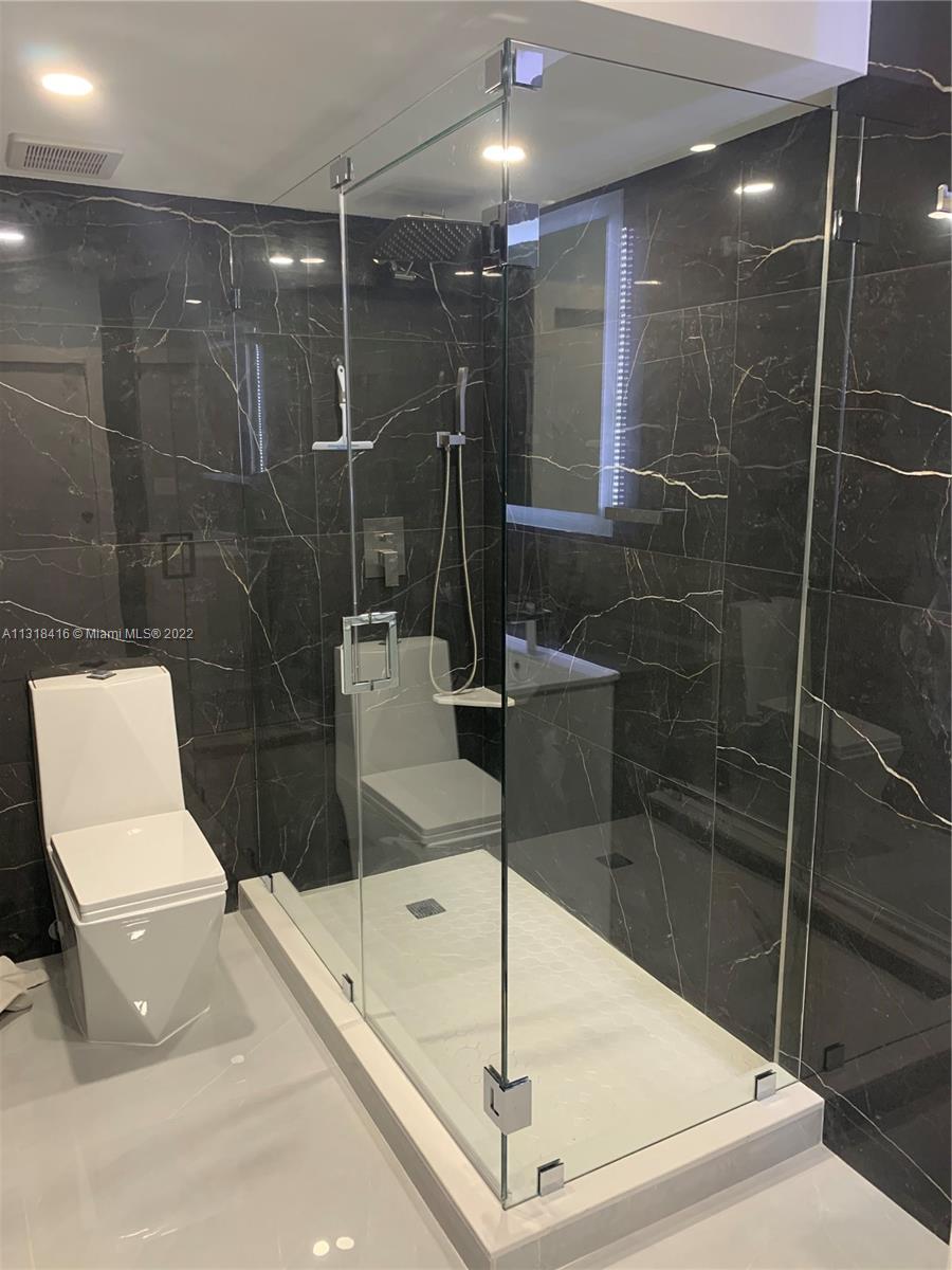 SEA AIR TOWERS CONDO - Residential Lease