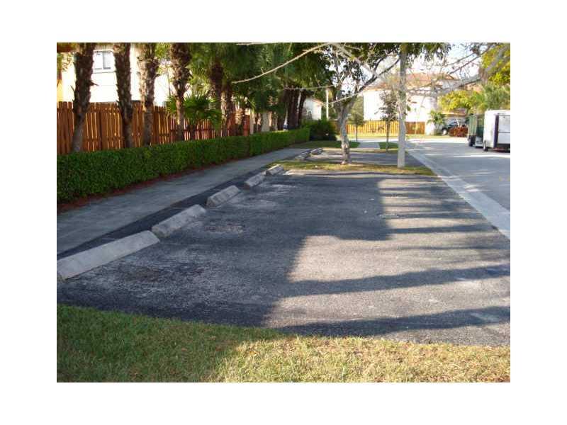 DORAL ISLES ANTILLES - Residential Lease