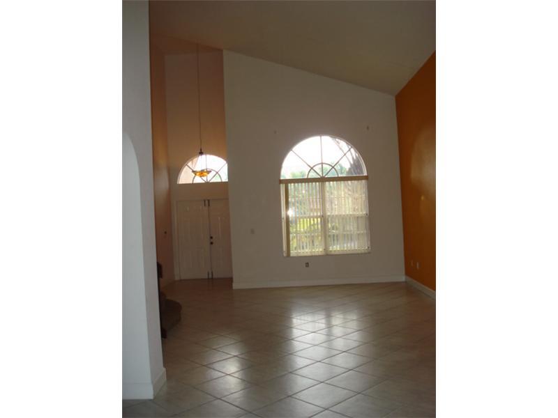 DORAL ISLES ANTILLES - Residential Lease