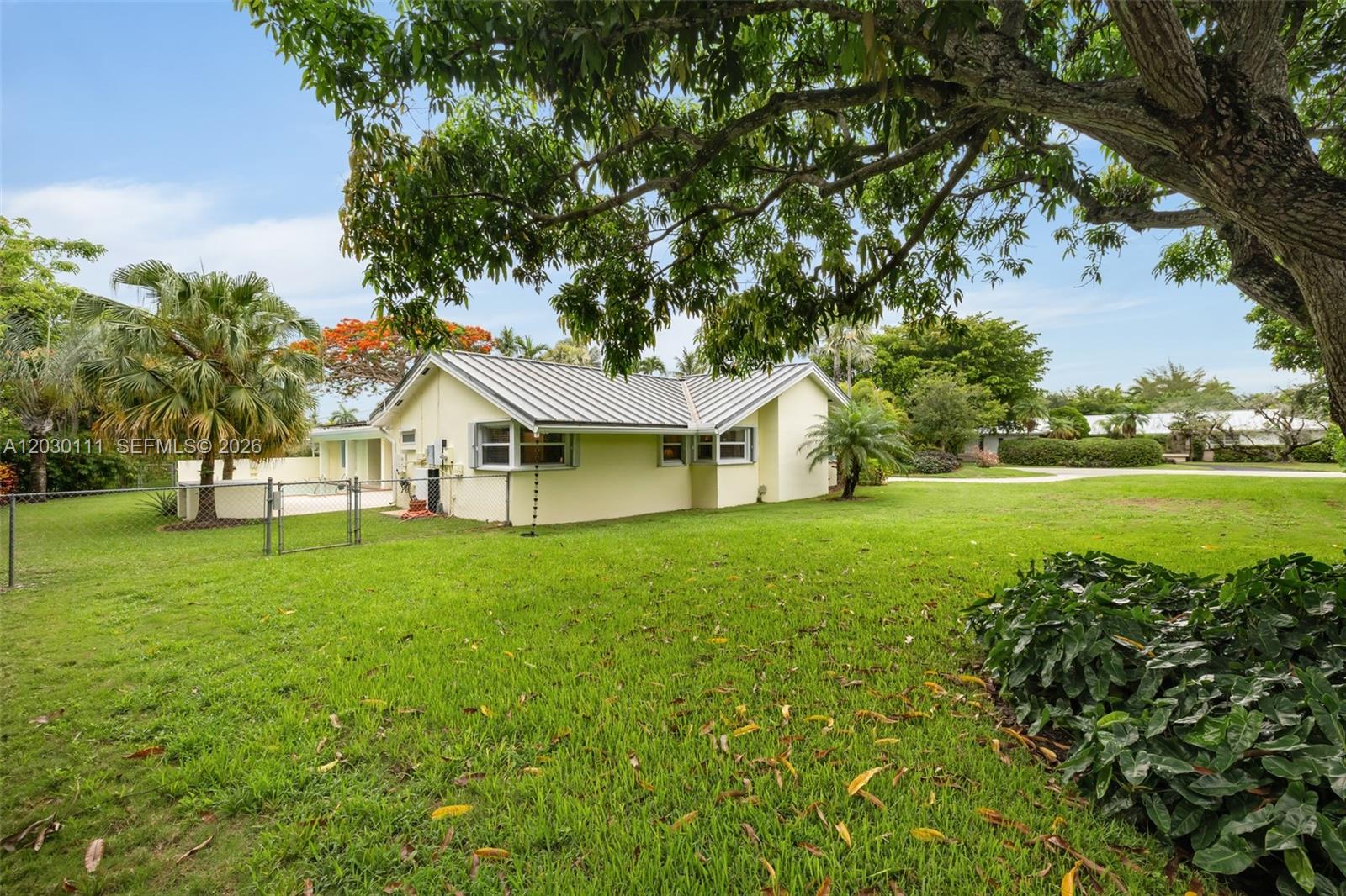 PHYLLIS SUB - Residential