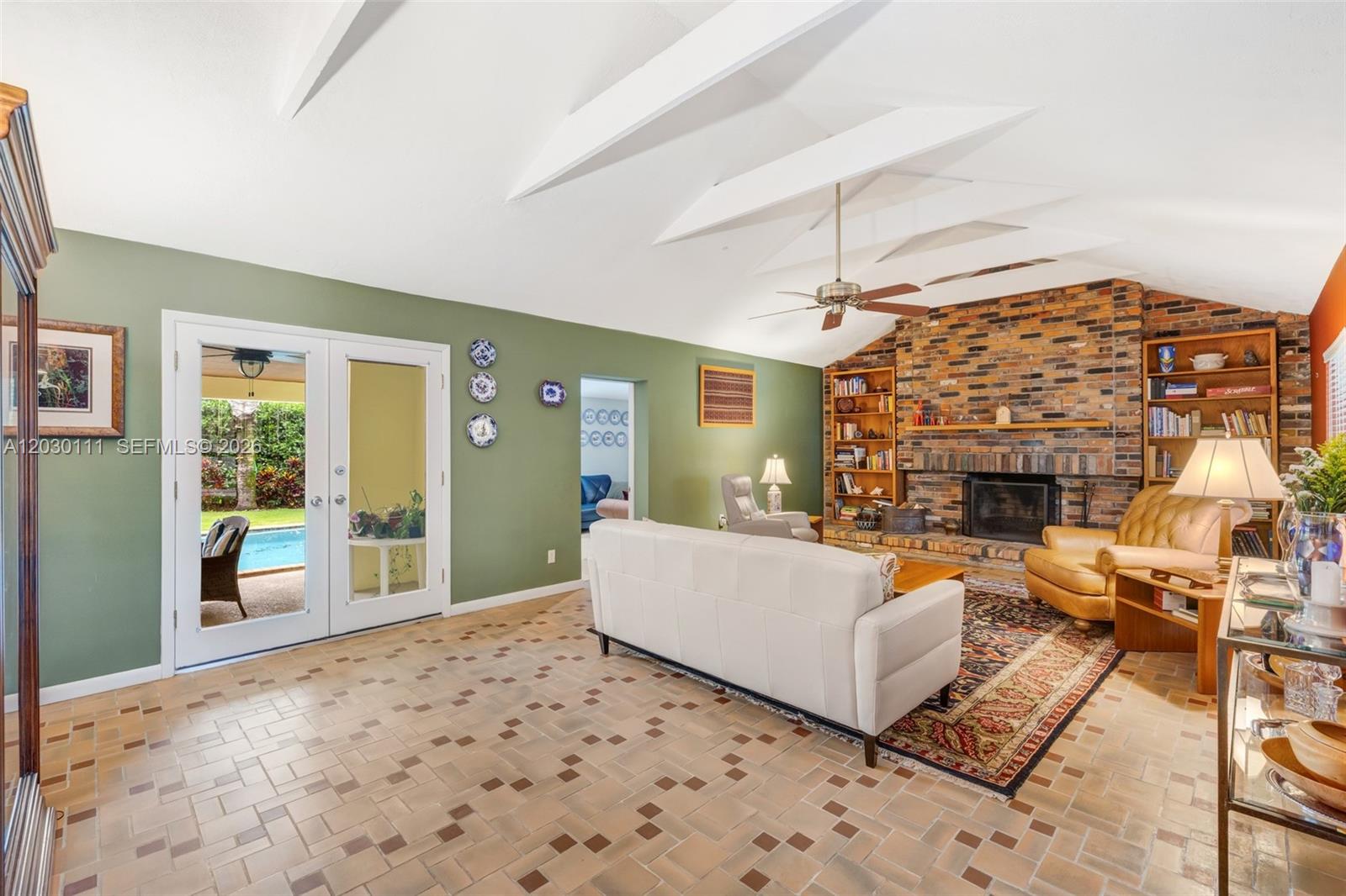 PHYLLIS SUB - Residential