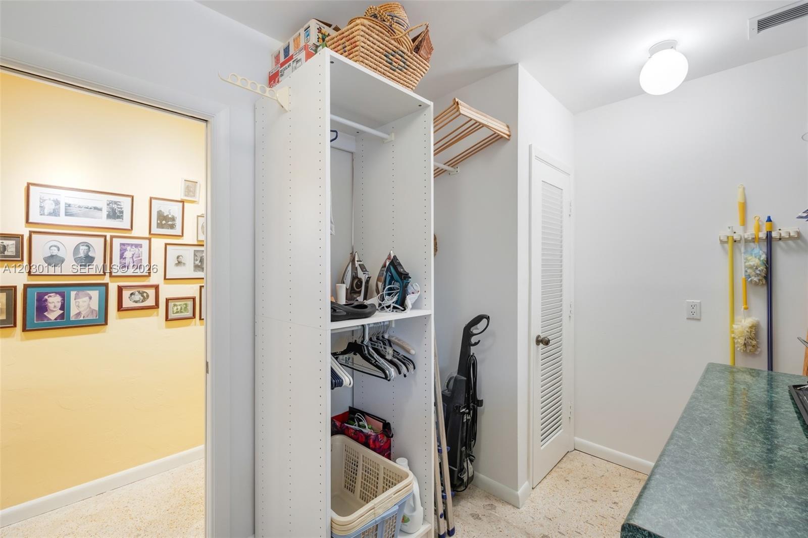 PHYLLIS SUB - Residential