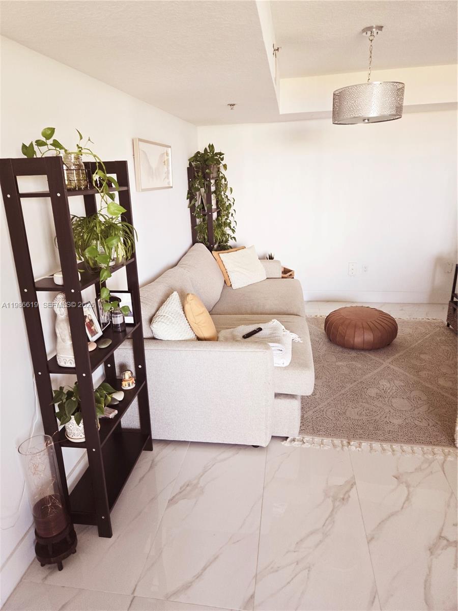 MARBELLA CONDO - Residential