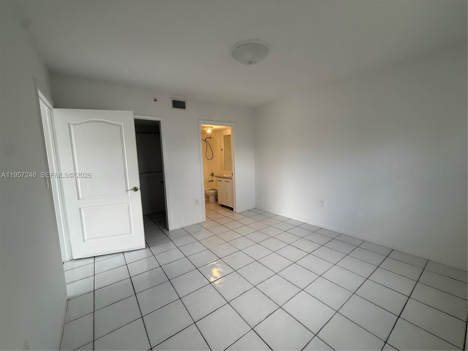 GROVE PALMS I CONDO - Residential