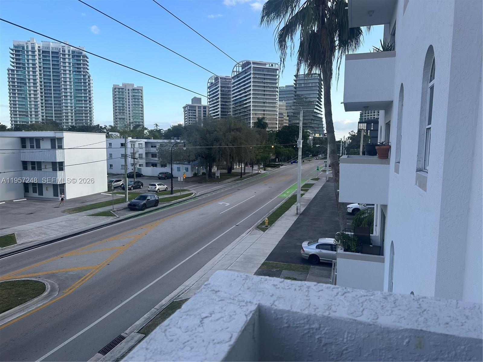 GROVE PALMS I CONDO - Residential