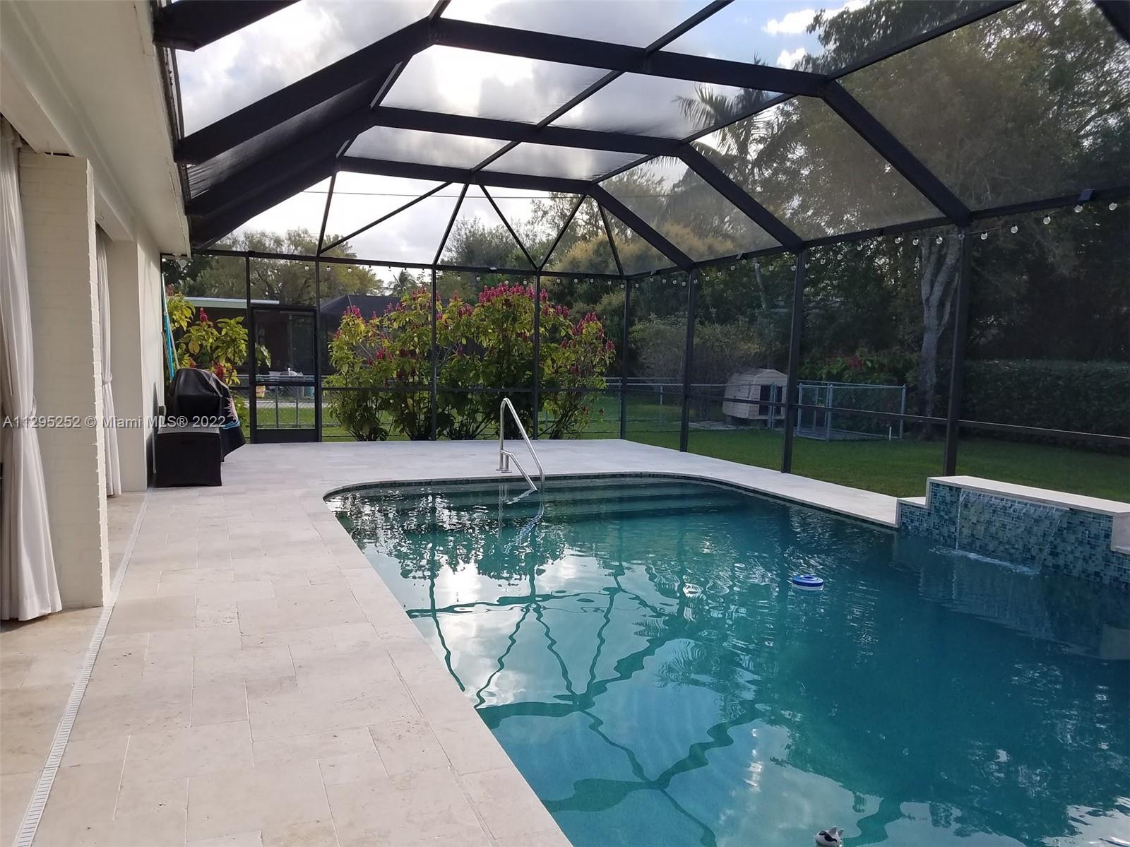 MANGOWOOD PINES - Residential Lease