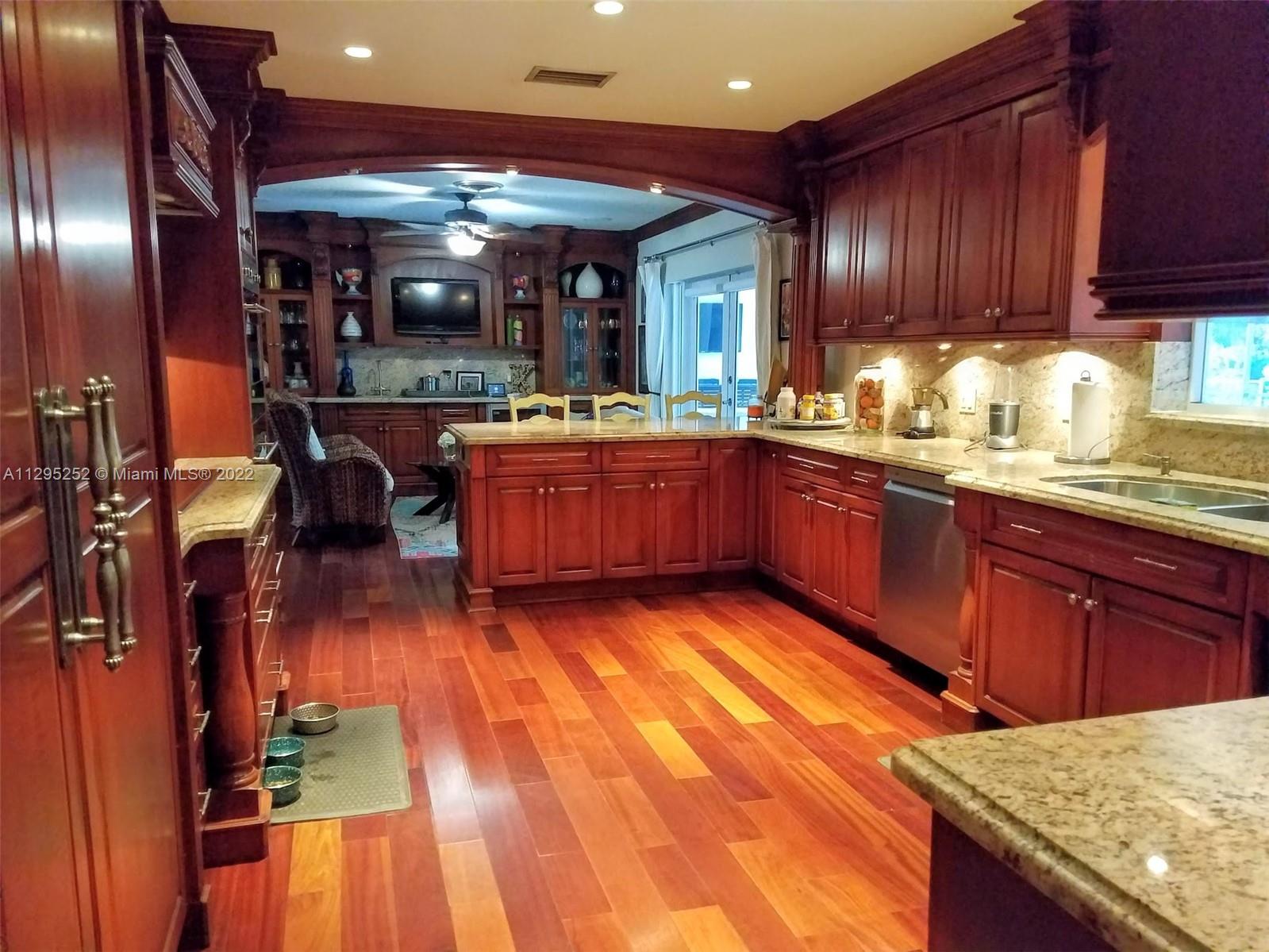 MANGOWOOD PINES - Residential Lease
