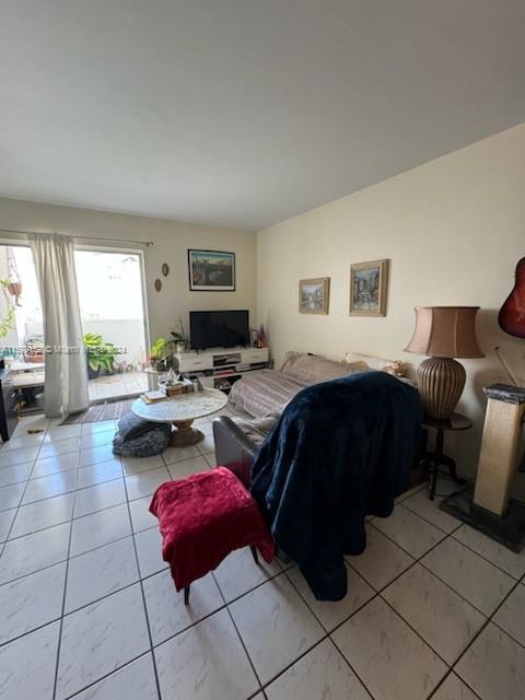 North Beach 1 bedroom with open kitchen, Private balcony that has view of bay and you can even enjoy  seeing the sunsets from the unit. Close to Design District, MIMO, Wynwood, Miami Beach.  Free Miami Beach trolly outside the building as well as Public Bus Transportation. Quiet building with an assigned covered parking. Pets under 20lbs allowed. currently occupied by a long-term tenant.