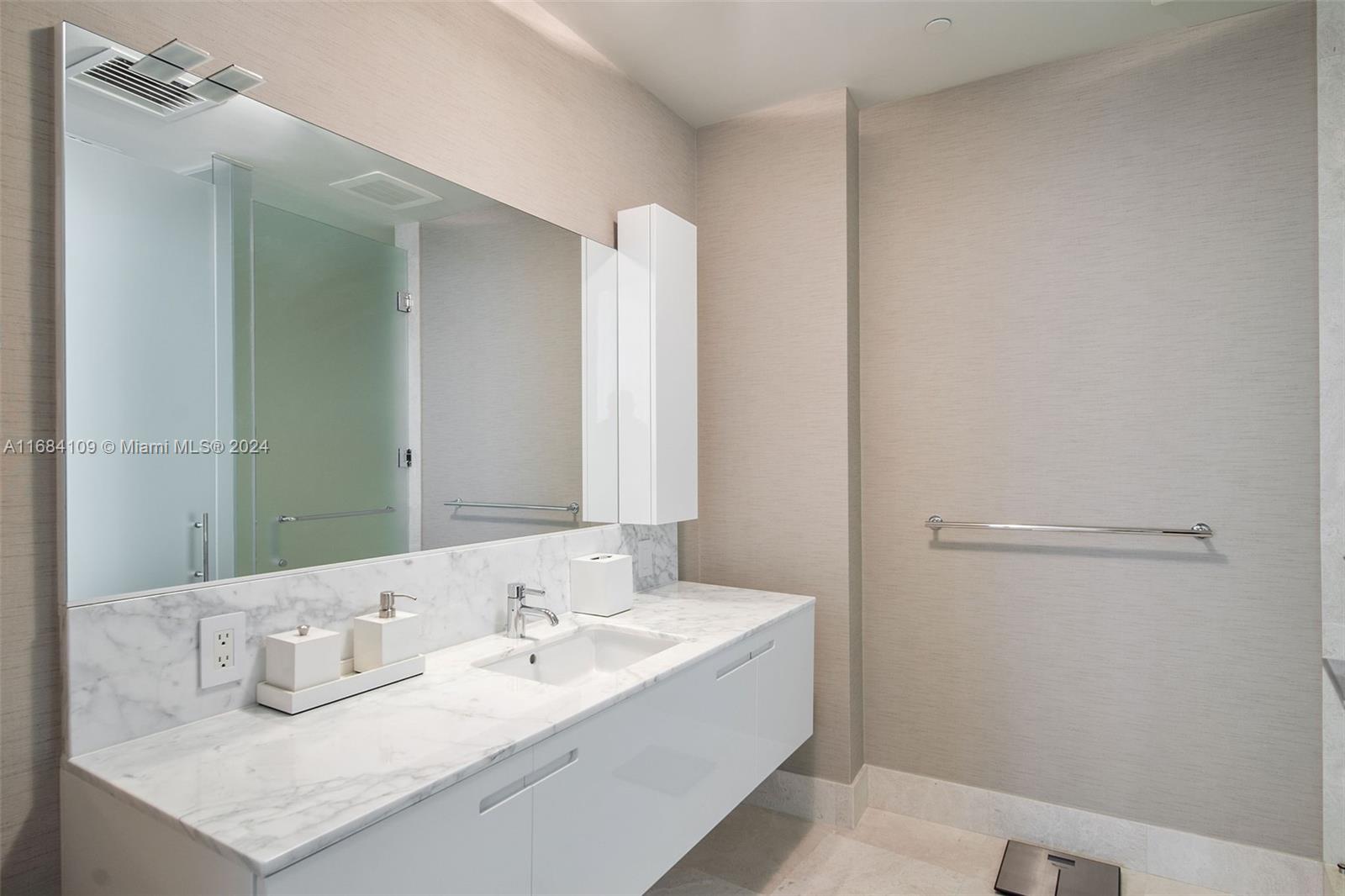 BAL HARBOUR NORTH SOUTH C - Residential