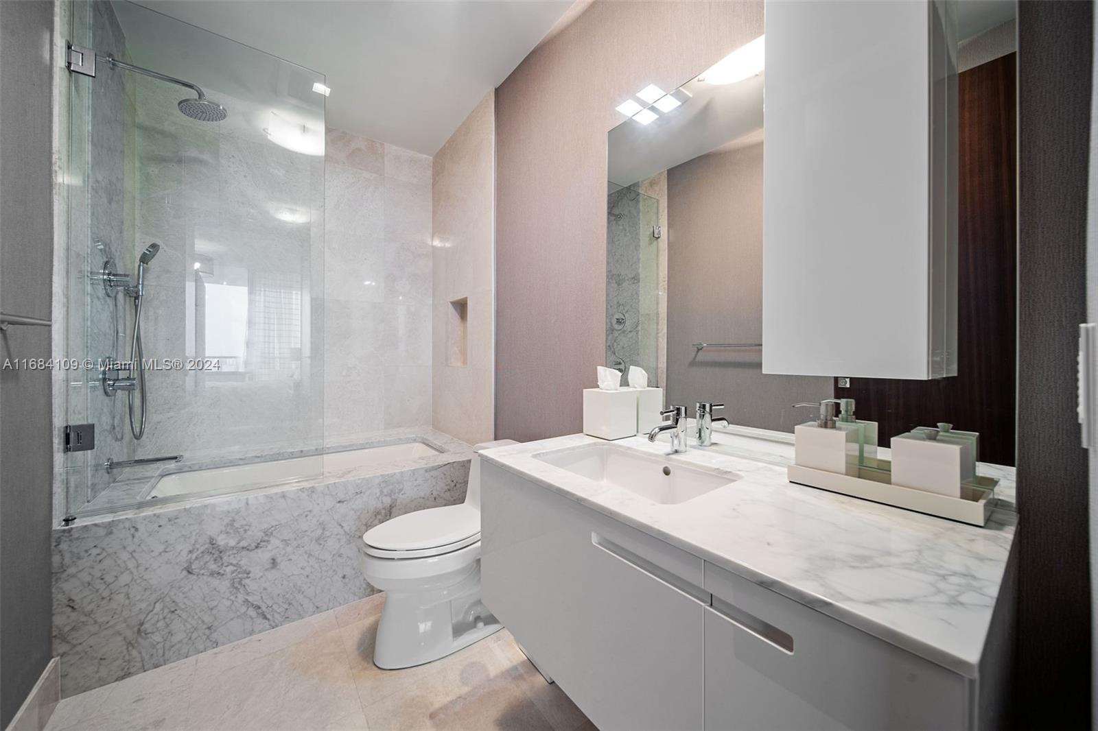 BAL HARBOUR NORTH SOUTH C - Residential