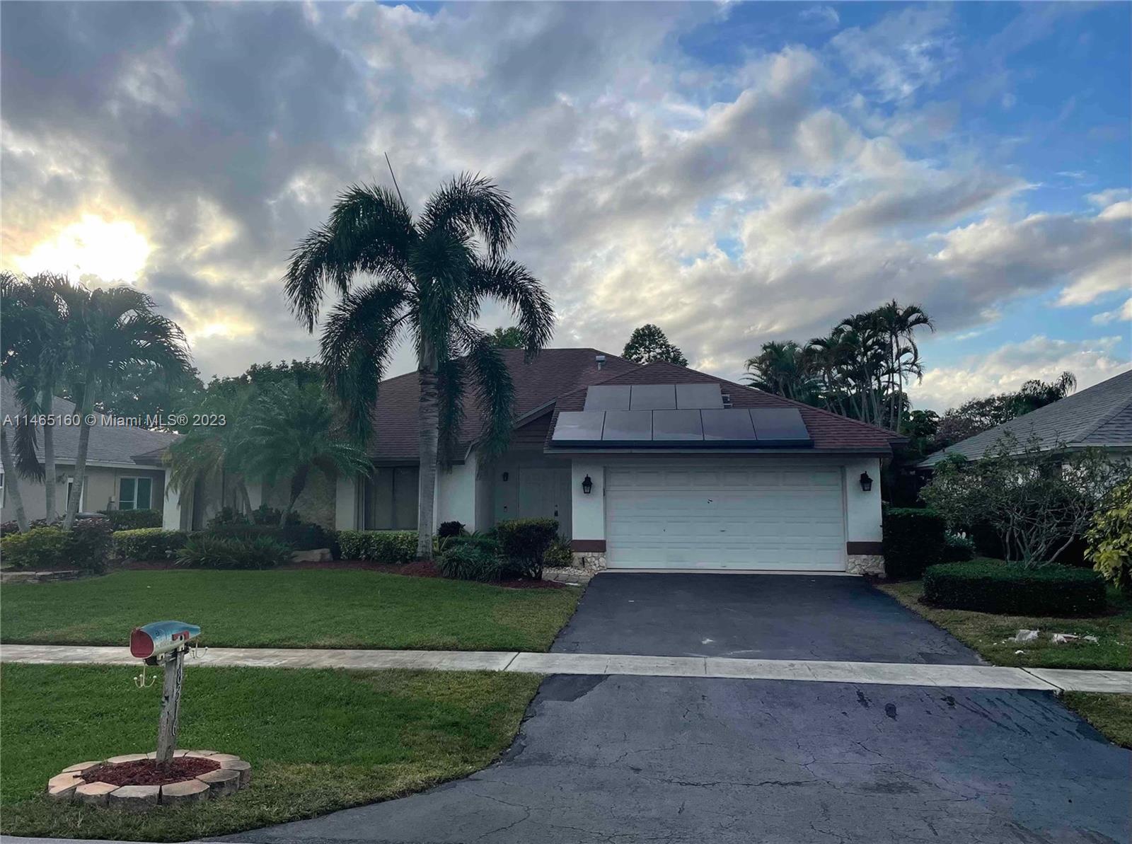 UPDATED 4/2/2 POOL HOME LOCATED IN BARRINGTON / BOCA CHASE COMMUNITY. THE UPDATED KITCHEN FEATURES WHITE CABINETRY STAINLESS APPLIANCES QUARTZ COUNTERTOPS BEVERAGE COOLER AND A LARGE ISLAND. TILE AND VINYL FLOORING THROUGHOUT. MASTER ENSUITE OFFERS SLIDERS TO THE POOL AREA. CABANA BATH WITH DUAL SINKS WALK-IN SHOWER WITH RAIN SHOWERHEAD AND BODY JETS.  THE HOME HAS SOLAR PANELS INSTALLED IN THE LAST FEW YEAR THAT GREATLY REDUCE ELECTRIC COST. PROPERTY HAS ACCORDION SHUTTERS THROUGHOUT. CONVENIENTLY LOCATED NEAR 441 AND CLINT MOORE RD IN A CHARMING QUIET COMMUNITY WITH A LOW HOA FEE.

Roof is 14 years old but inspected in 2020 when the solar was added, AC installed 2014, hot water heater 2020