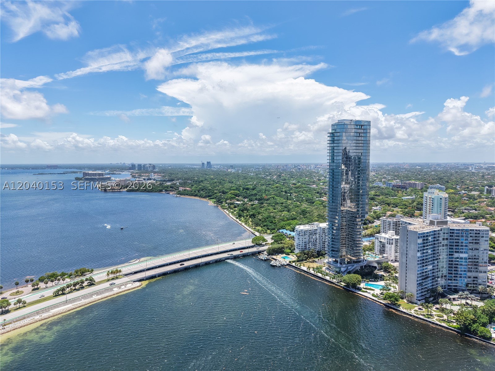 UNA RESIDENCES - Residential