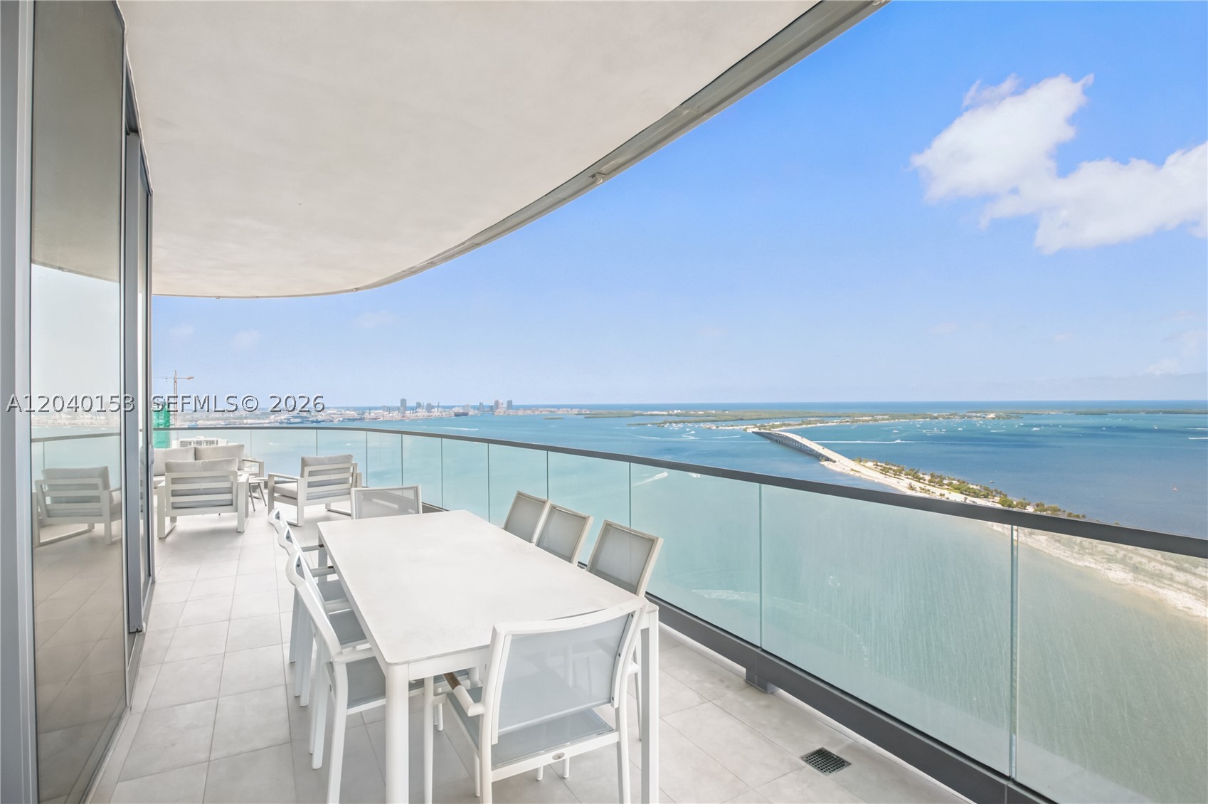 UNA RESIDENCES - Residential