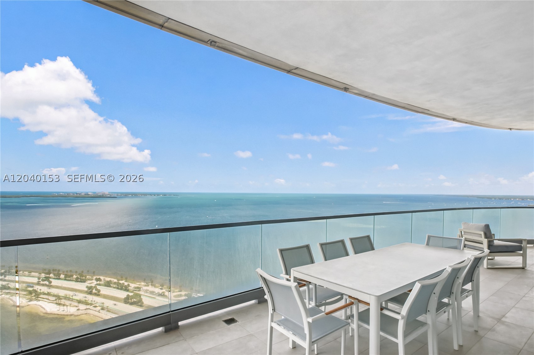 UNA RESIDENCES - Residential