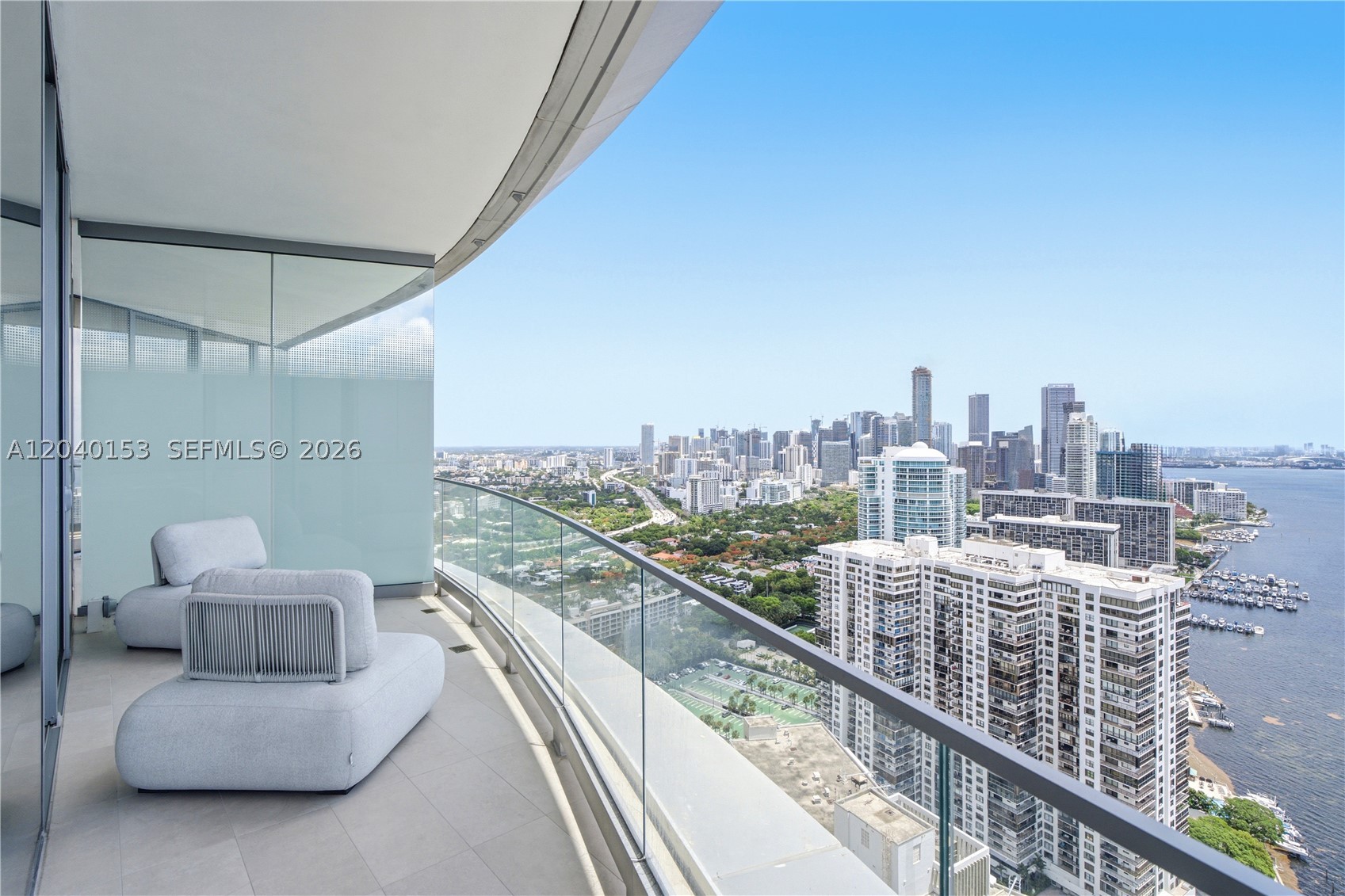 UNA RESIDENCES - Residential