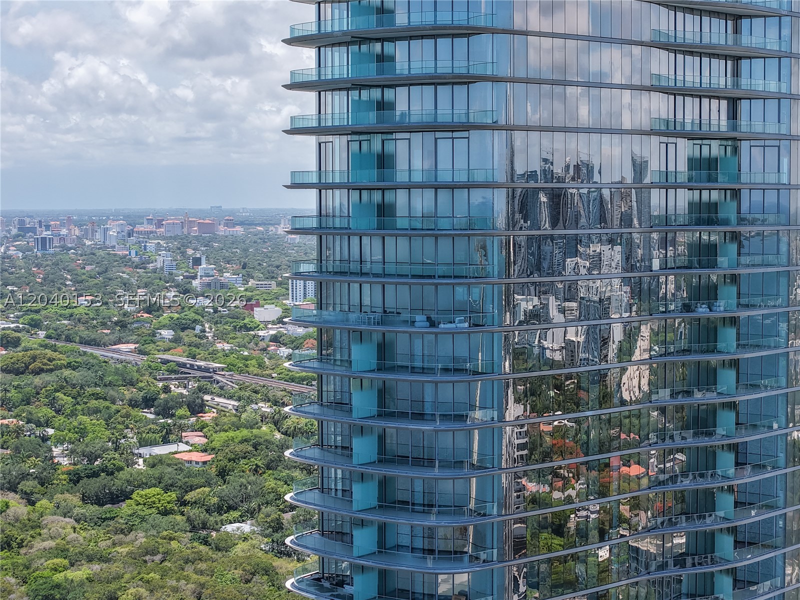 UNA RESIDENCES - Residential