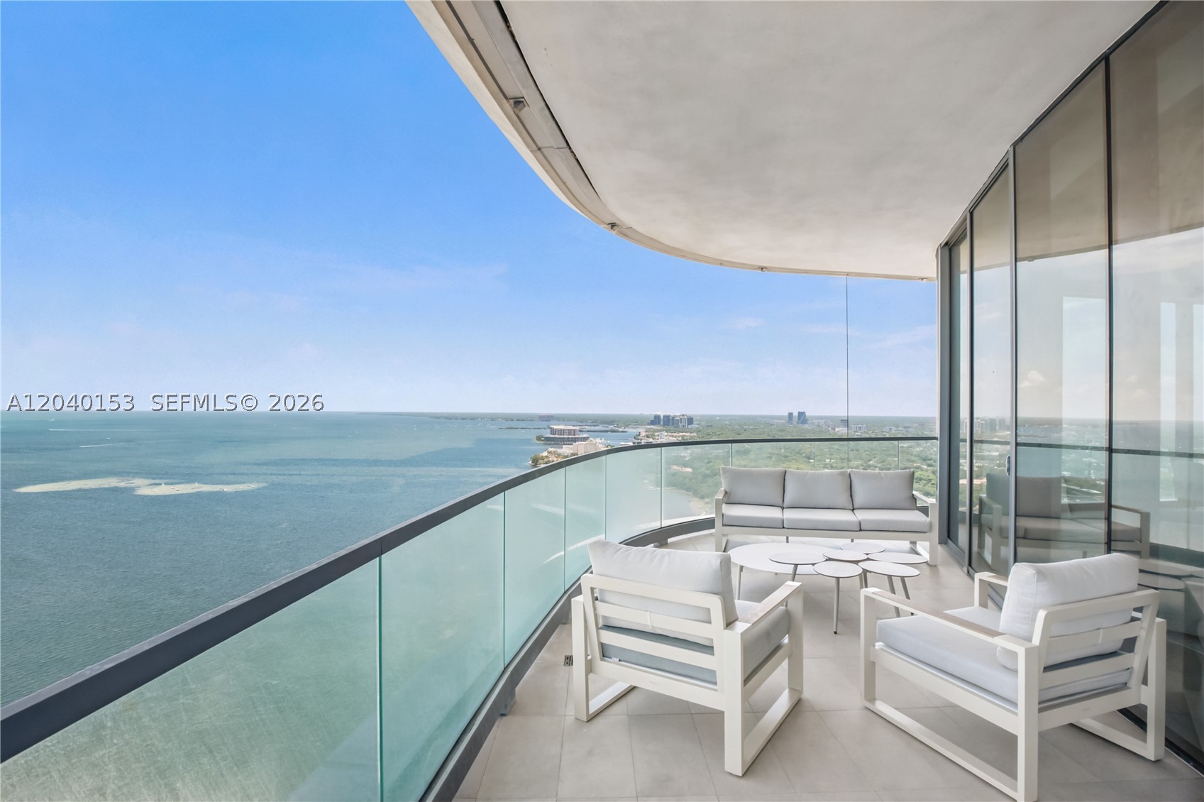 UNA RESIDENCES - Residential