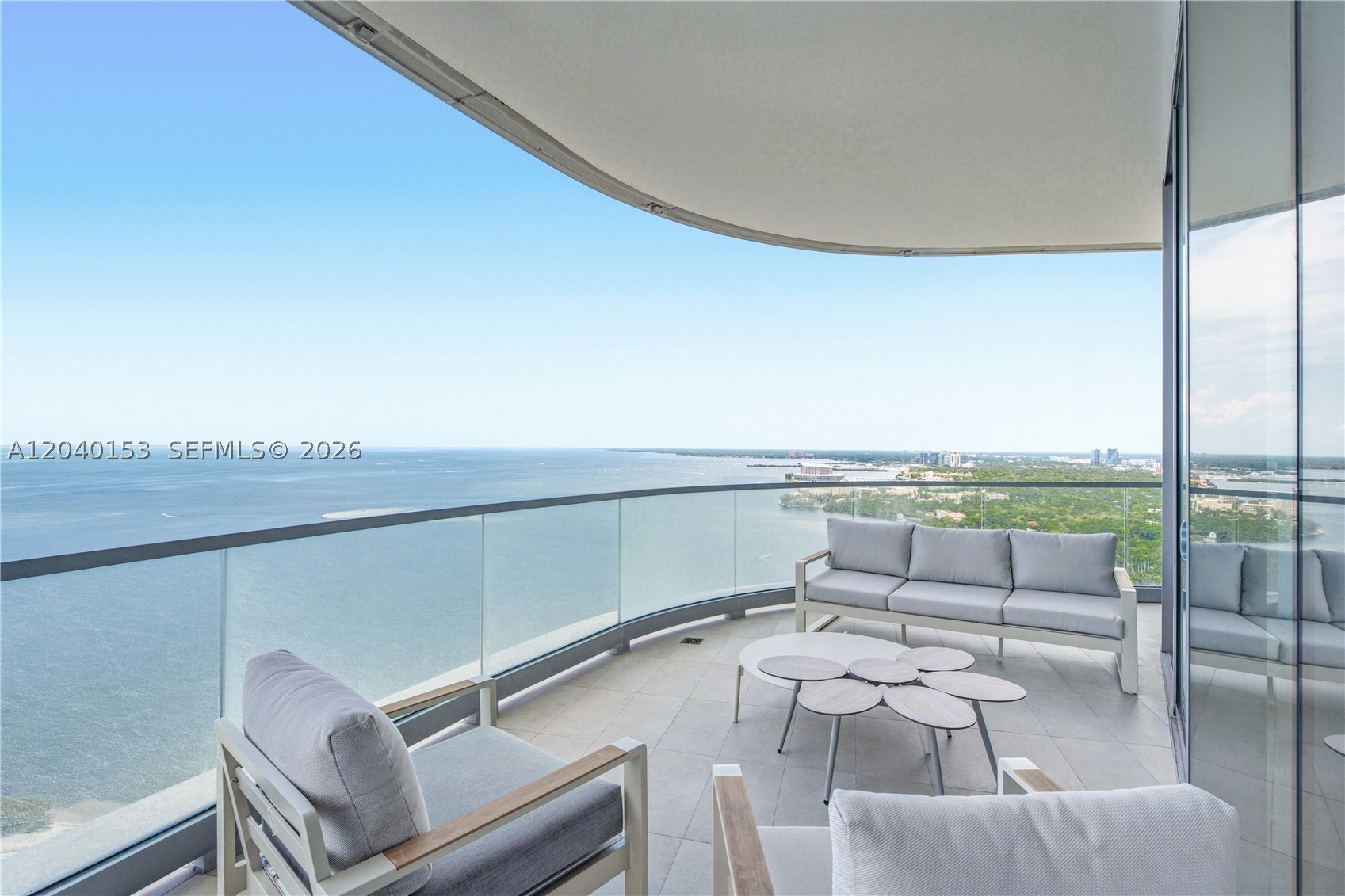 UNA RESIDENCES - Residential
