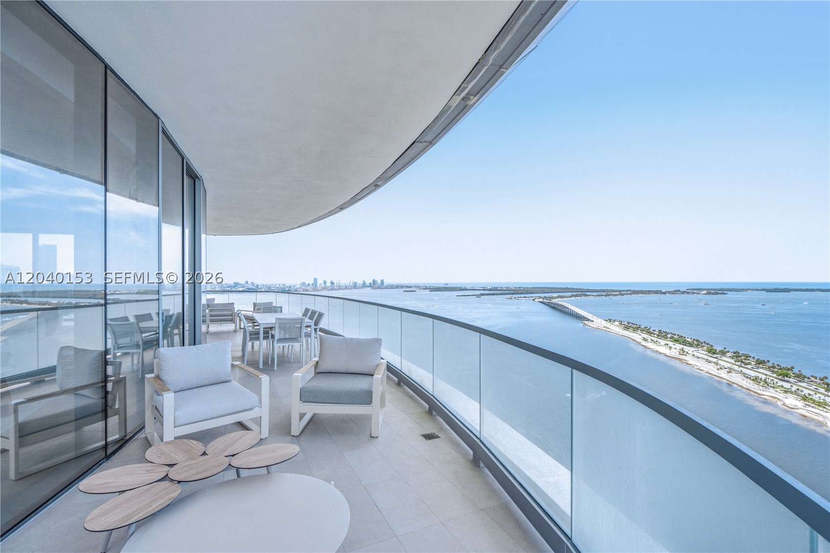 UNA RESIDENCES - Residential