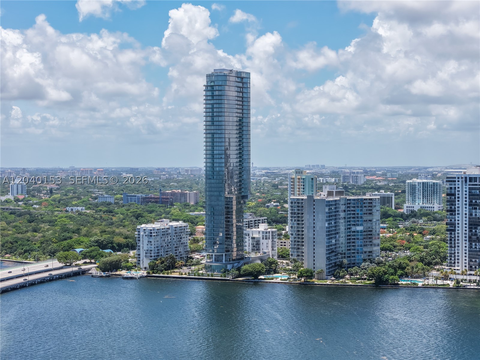 UNA RESIDENCES - Residential