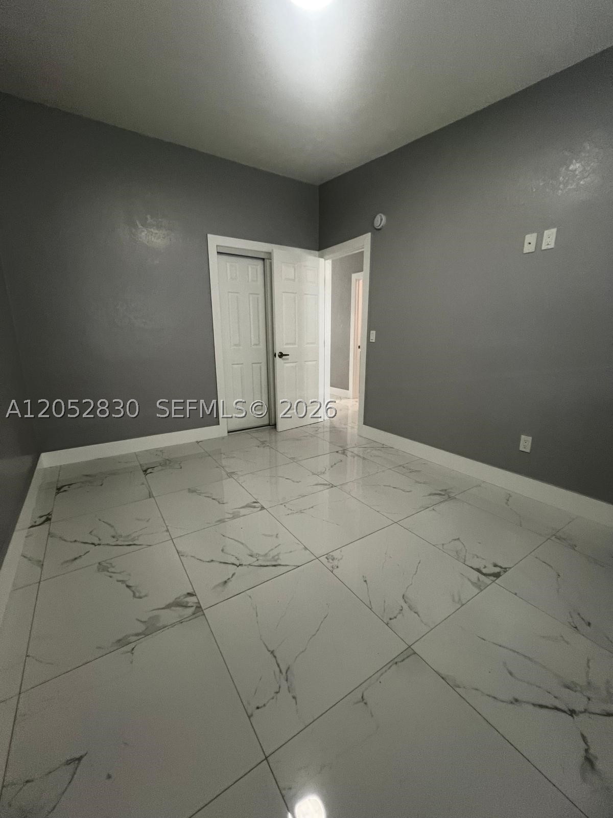 SUBURBAN PARK - Residential Lease