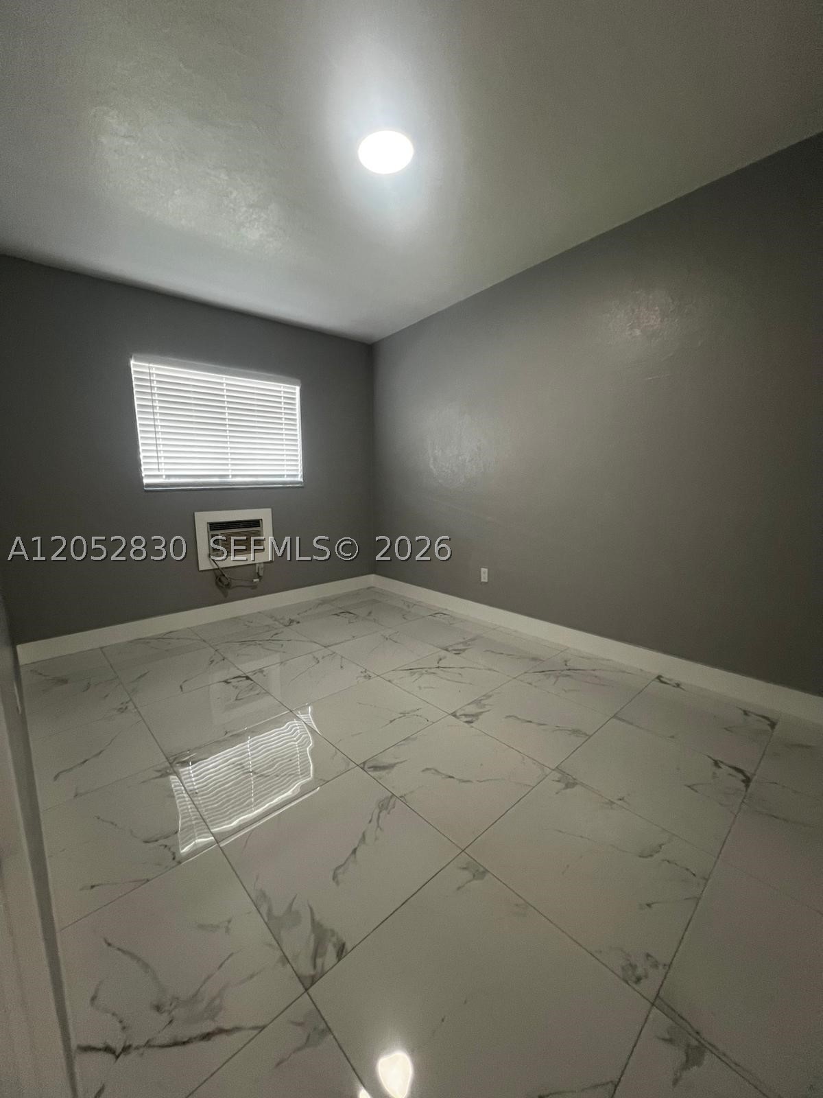 SUBURBAN PARK - Residential Lease